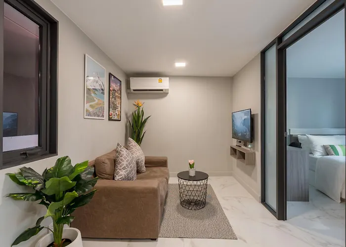 Cj Eland Sukhumvit36 Bts Thonglor Hostel Bangkok