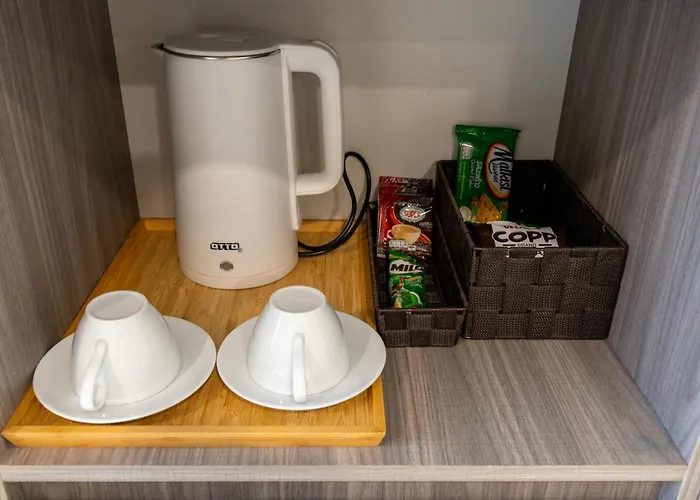 Cj Eland Sukhumvit36 Bts Thonglor Hostel Bangkok