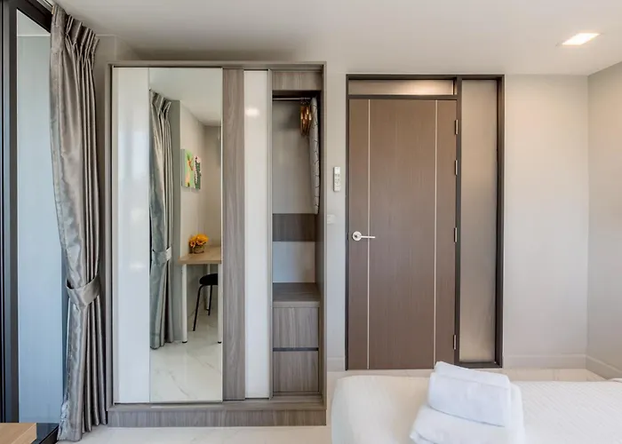 Cj Eland Sukhumvit36 Bts Thonglor Hostel Bangkok